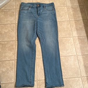 AE skinny jeans- light wash. EUC. Size 16